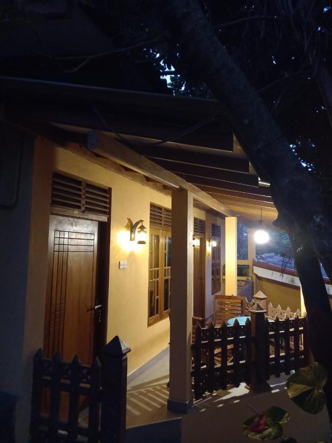 Guruge Guest House Ahangama Kültér fotó